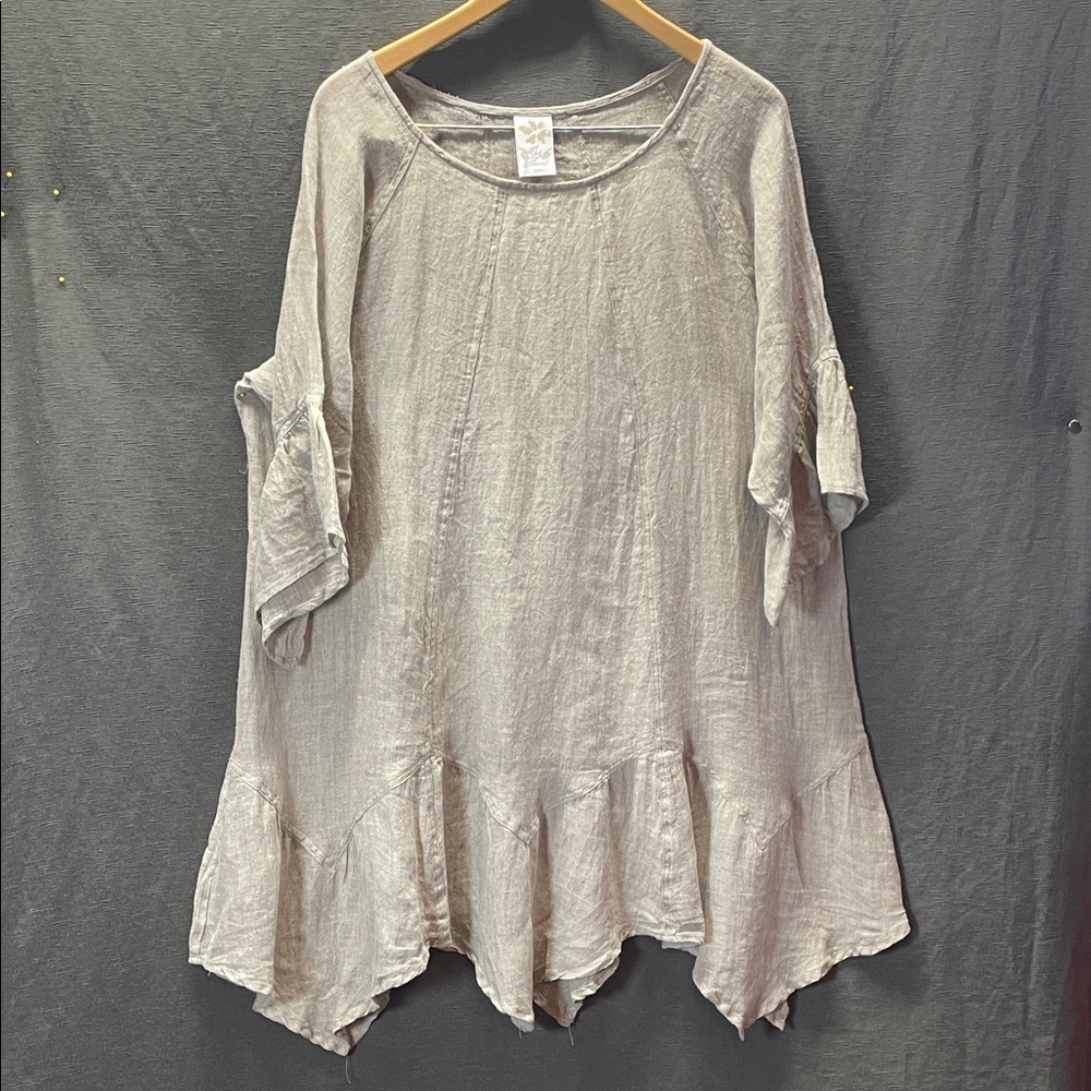 Match Point High-Low Ruffle Hem Dress oversized in Dark Gray 100 % linen - Picture 3 of 8